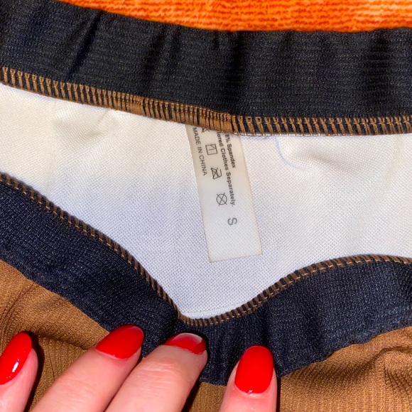 Brown and black bikini - Picture 2 of 5